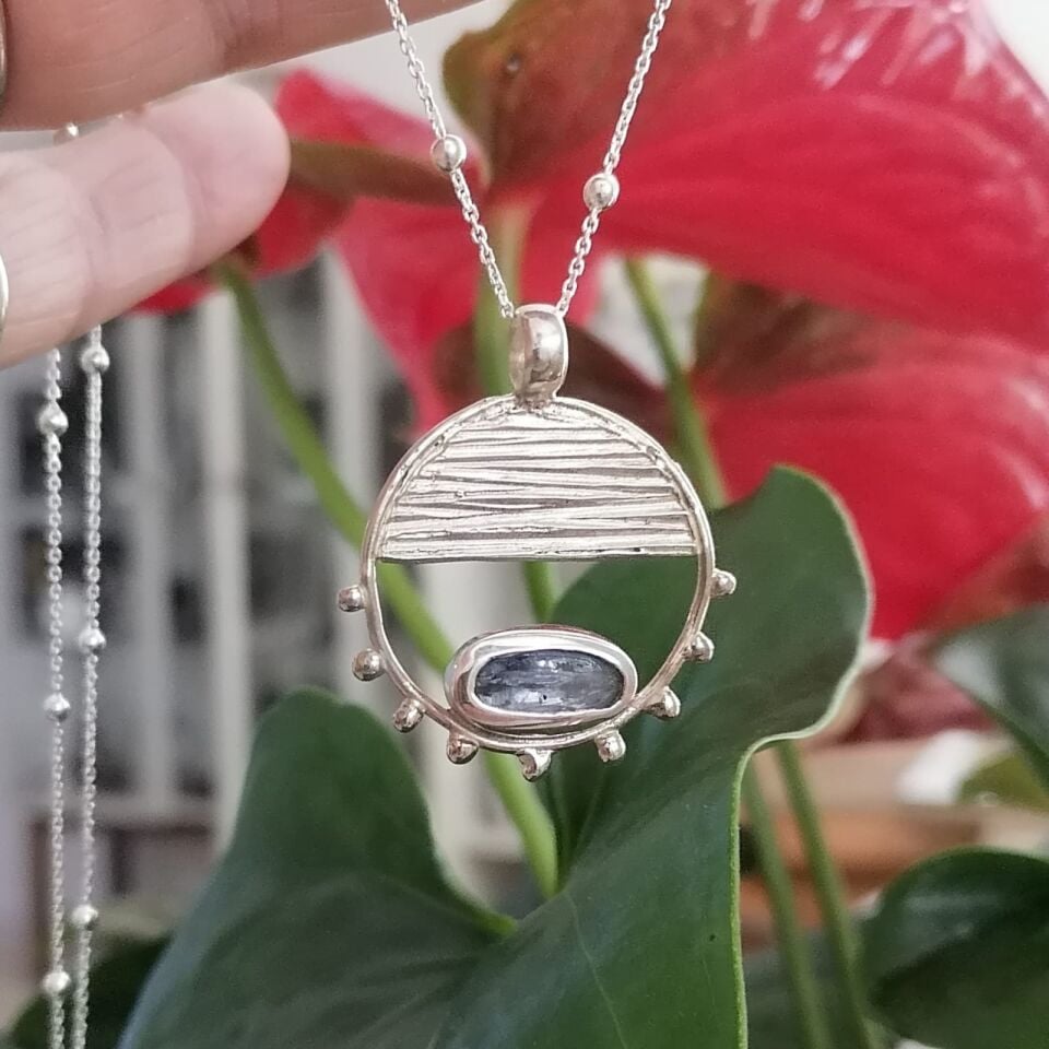 Kyanite Taşlı Gümüş Slice Kolye