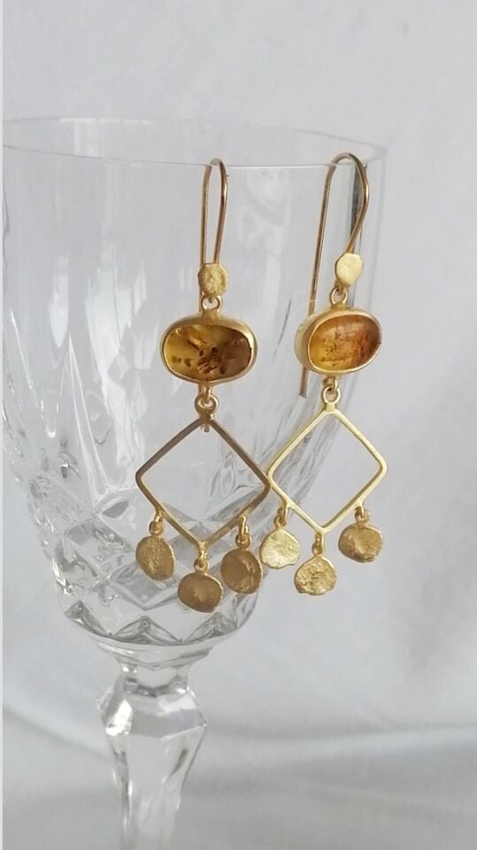 Kehribar Taşlı Tılsım Küpe