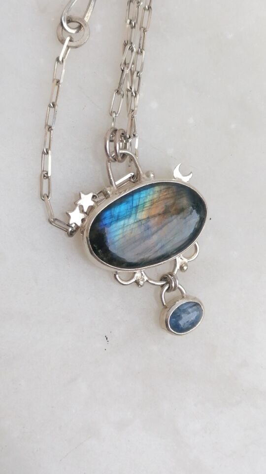 Labradorite ve Kyanite Taşlı Gümüş Gece Kolye