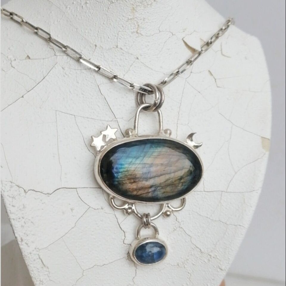 Labradorite ve Kyanite Taşlı Gümüş Gece Kolye