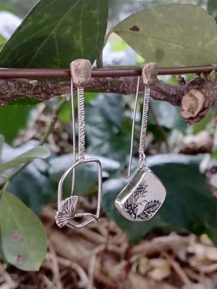 Ginkgo ve Çömlek Detaylı Gümüş Küpe