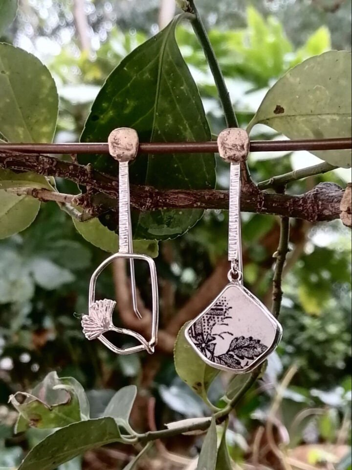 Ginkgo ve Çömlek Detaylı Gümüş Küpe