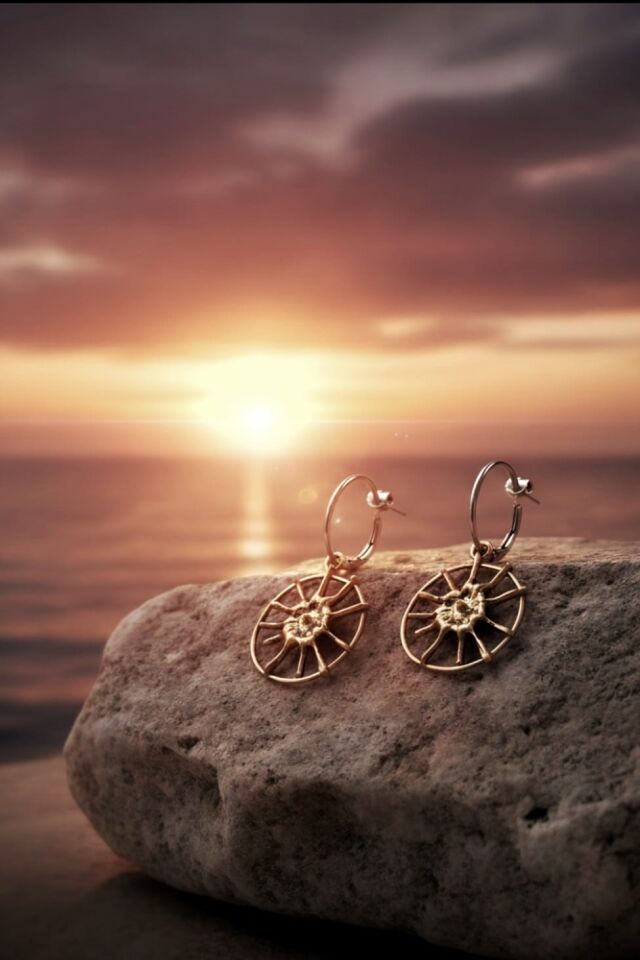 Solarius - El Yapımı Bronz Güneş Figürlü Gümüş Halka Küpe