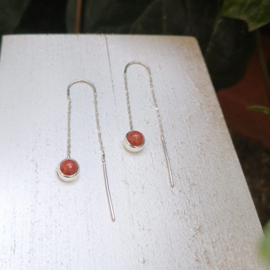 Mercan Taşlı Zincirli Gümüş Küpe