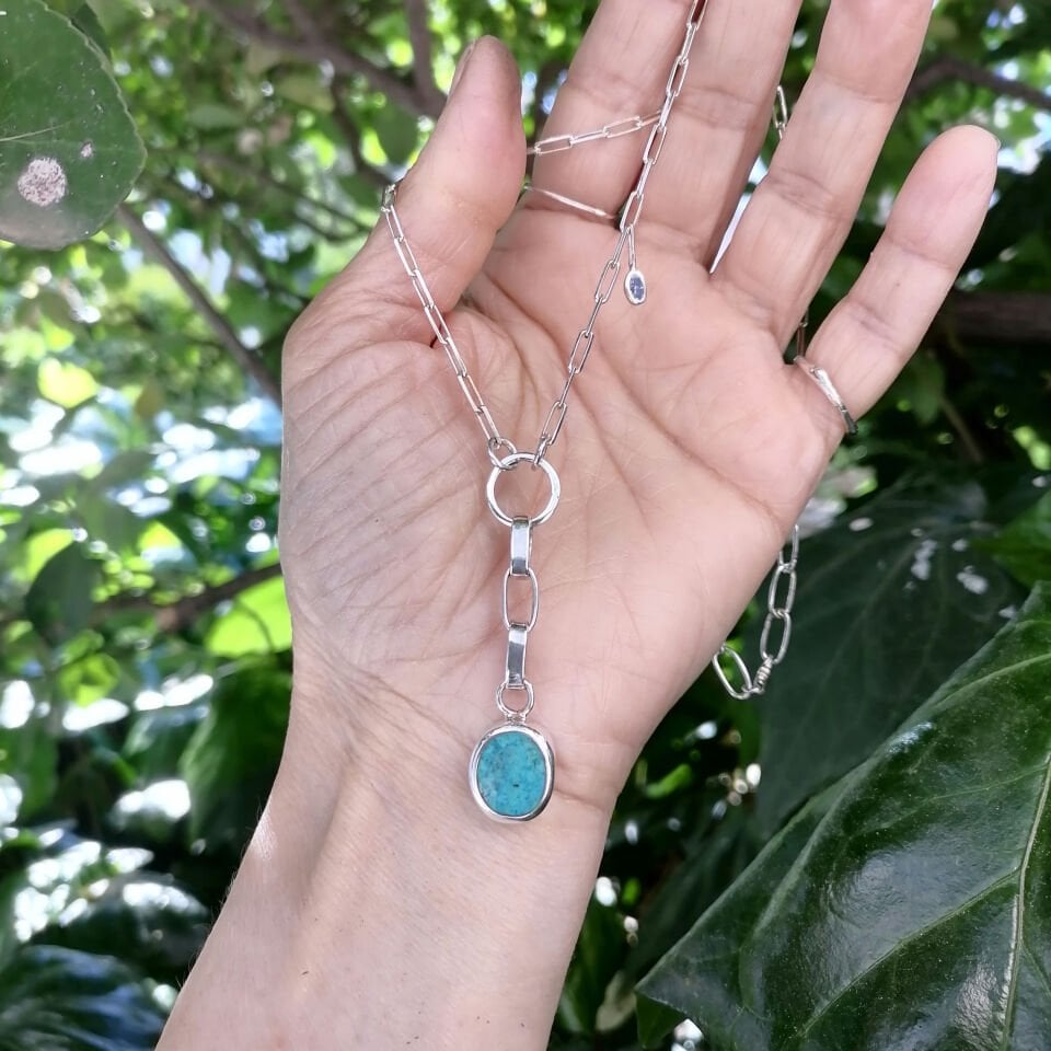 Turkuaz Taşlı Gümüş Halkalı Kolye