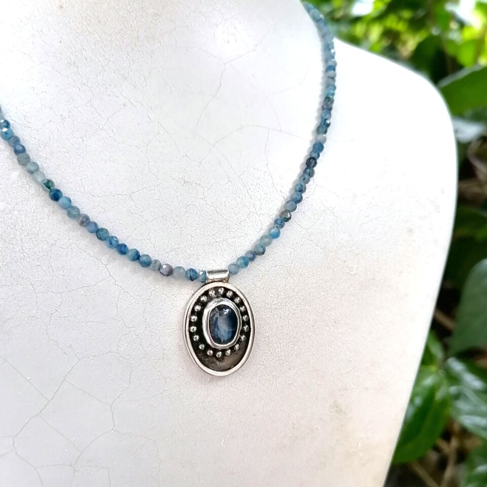 Kyanite Taşlı Gümüş Kolye