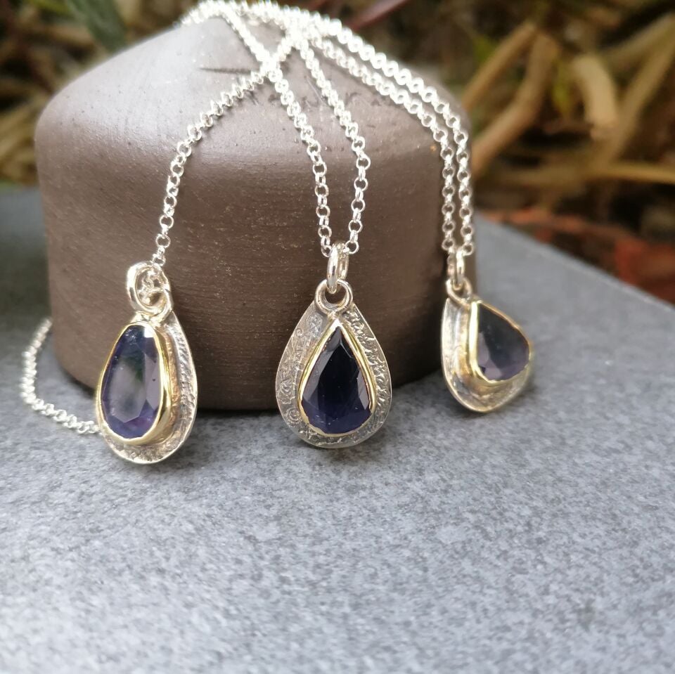 Uzun Damla Tanzanite Taşlı Gümüş Kolye Altın Sıvama