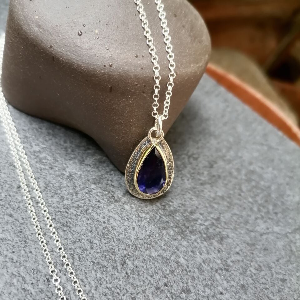 Uzun Damla Tanzanite Taşlı Gümüş Kolye Altın Sıvama