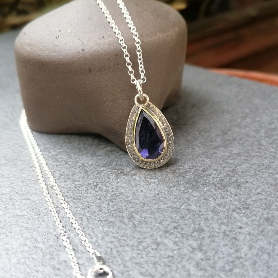 Uzun Damla Tanzanite Taşlı Gümüş Kolye Altın Sıvama