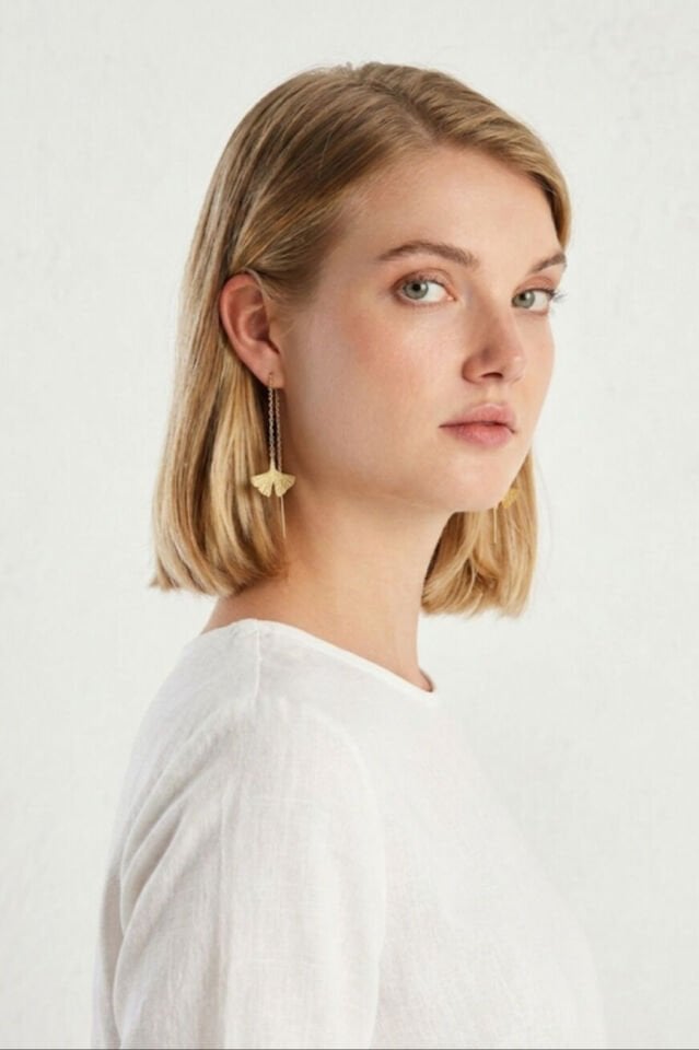 Gümüş Ginkgo Yapraklı Zincir Küpe