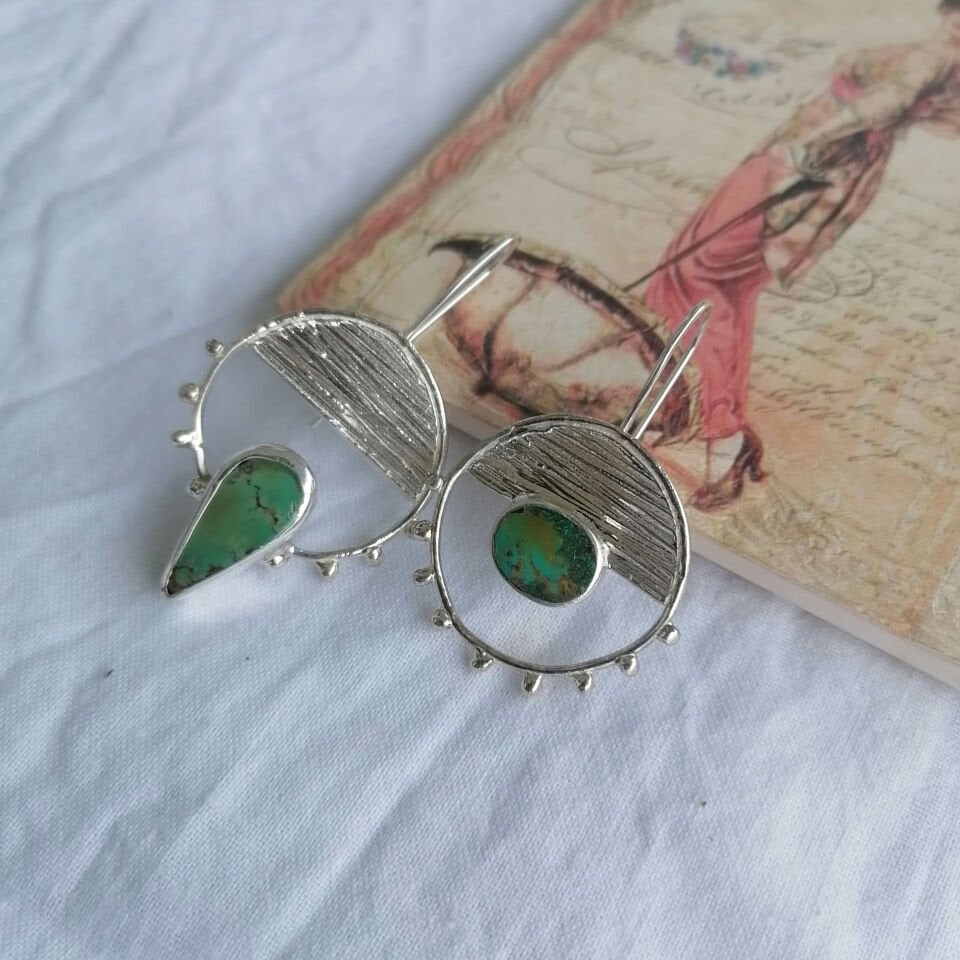 Yeşil Turkuaz Taşlı Slice Gümüş Küpe