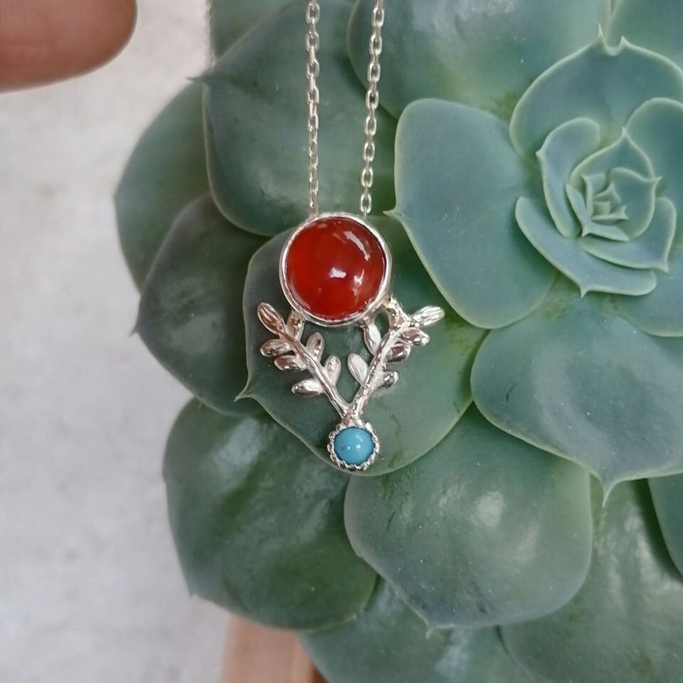 Defne Yaprak Detaylı Carnelian Gümüş Kolye