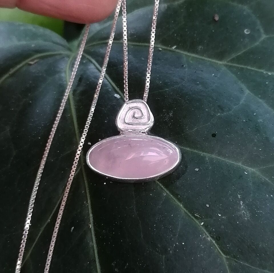Elips Rose Quartz Gümüş Kolye