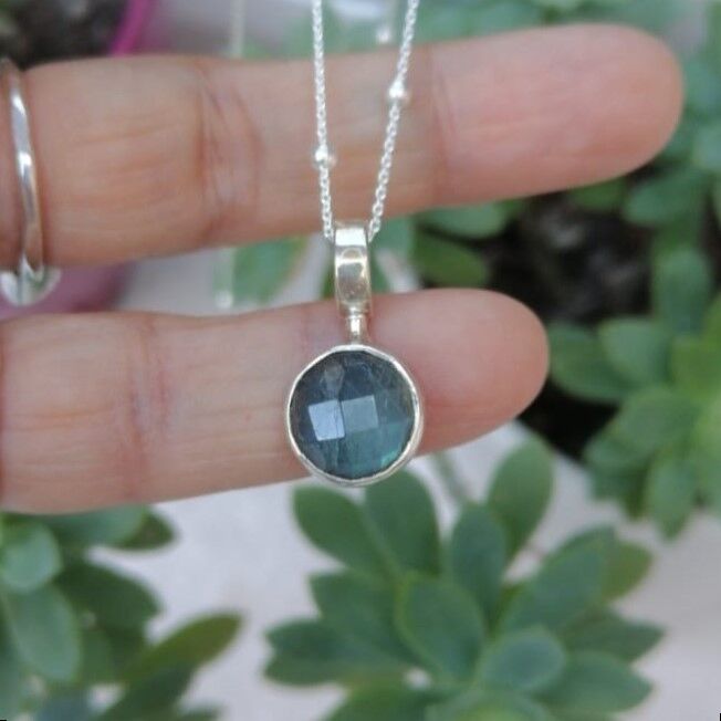 Faset Kesim Labradorite Taşlı Gümüş Kolye