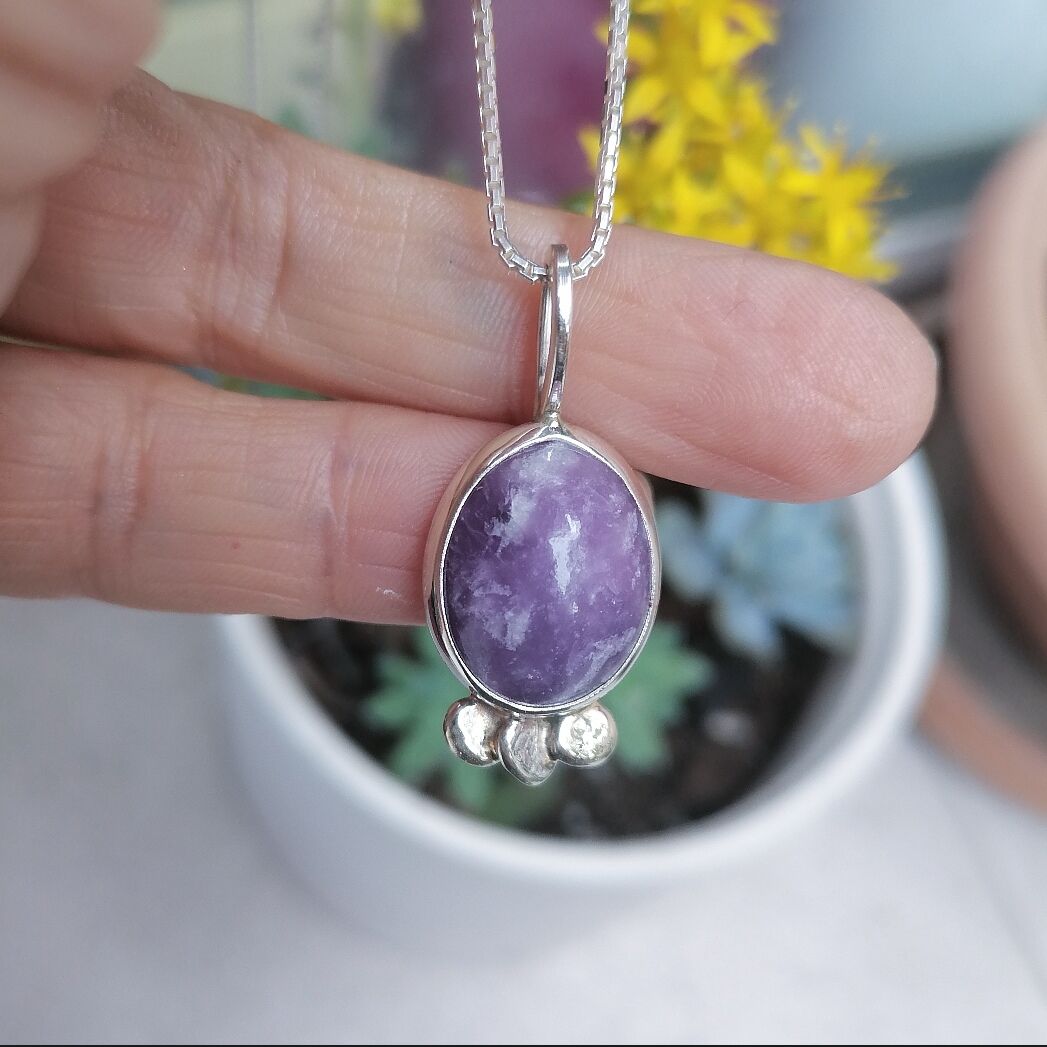 Oval Lepidolite Taşlı Gümüş Kolye
