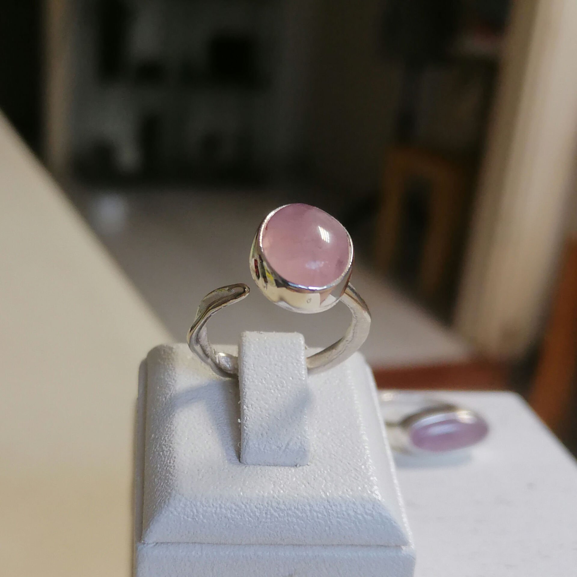 Oval Rose Quartz Gümüş Yüzük