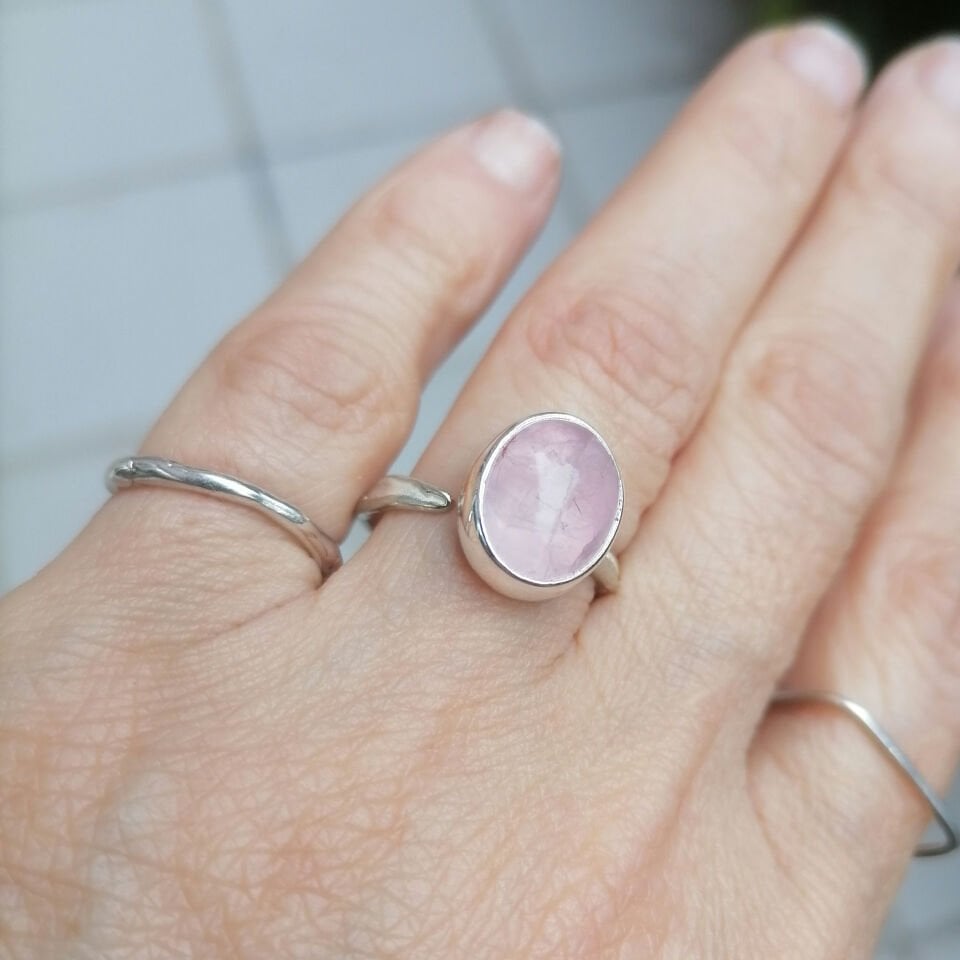 Oval Rose Quartz Gümüş Yüzük