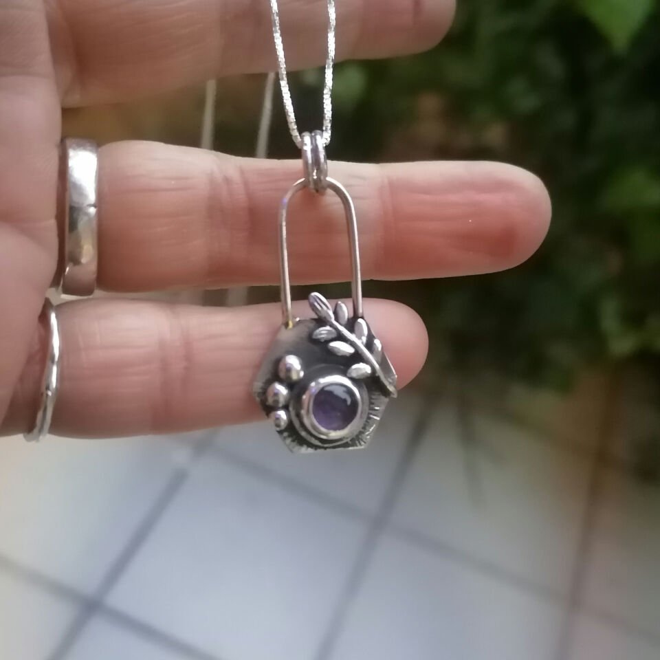 Ametist Taşlı Altıgen Gümüş Kolye