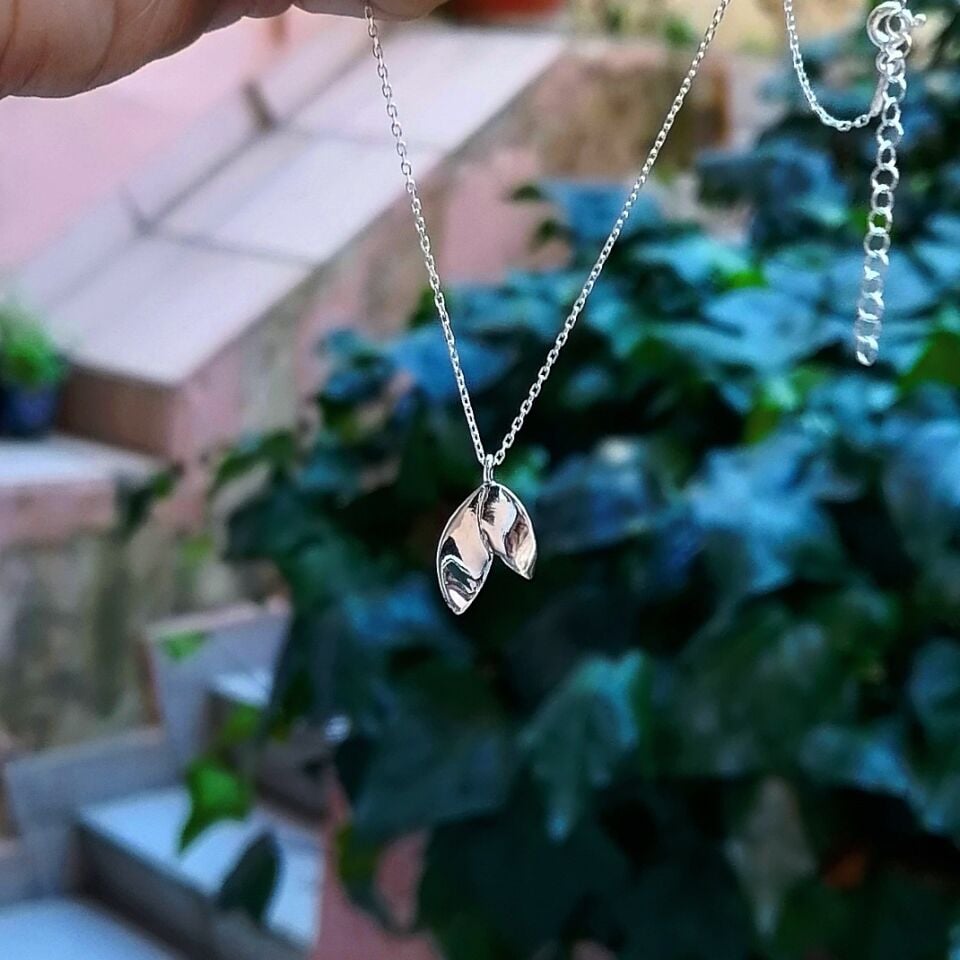 Mini Gümüş Yaprak Kolye