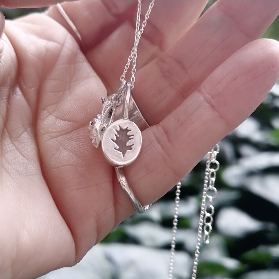 Prehnite Taşlı Gümüş Helix Kolye