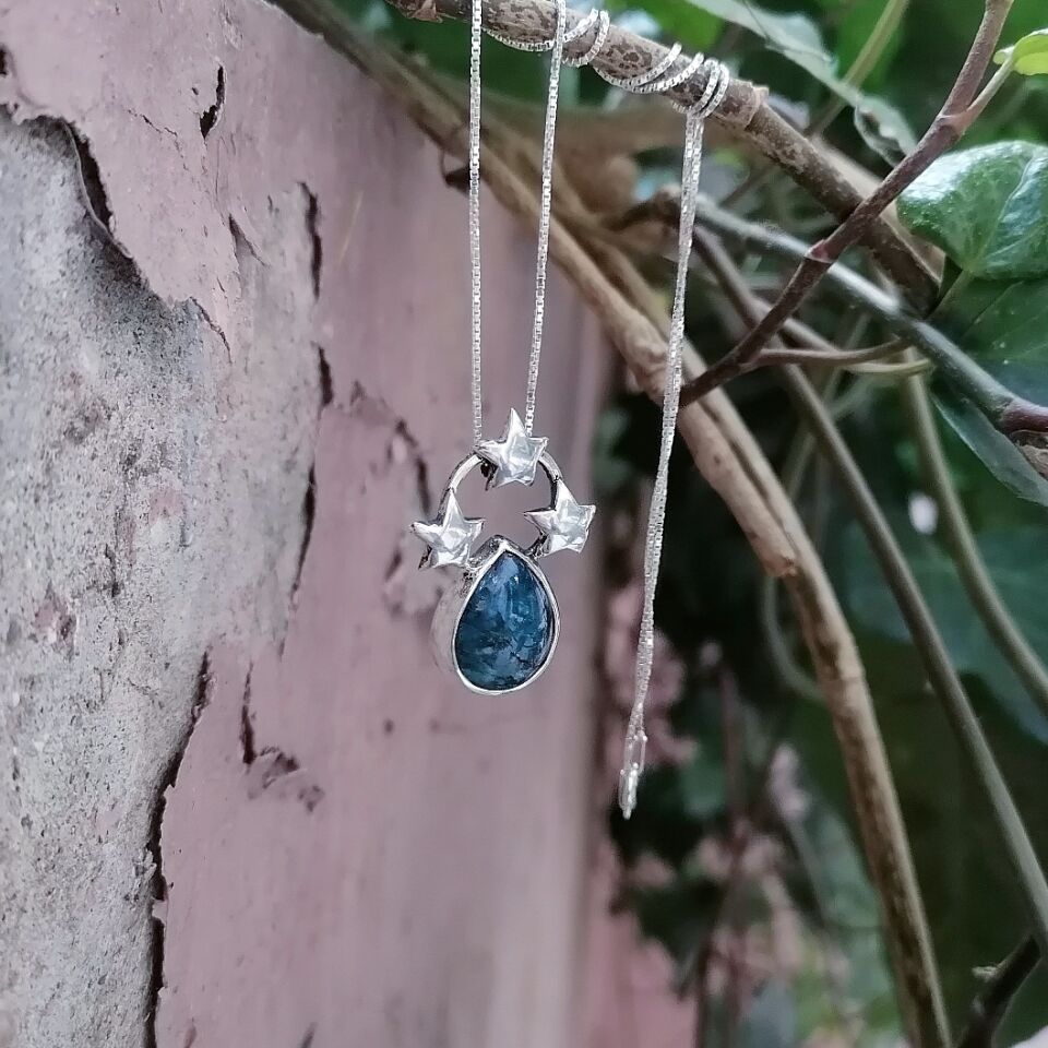 Apatite Taşlı Gümüş Yıldızlı Kolye