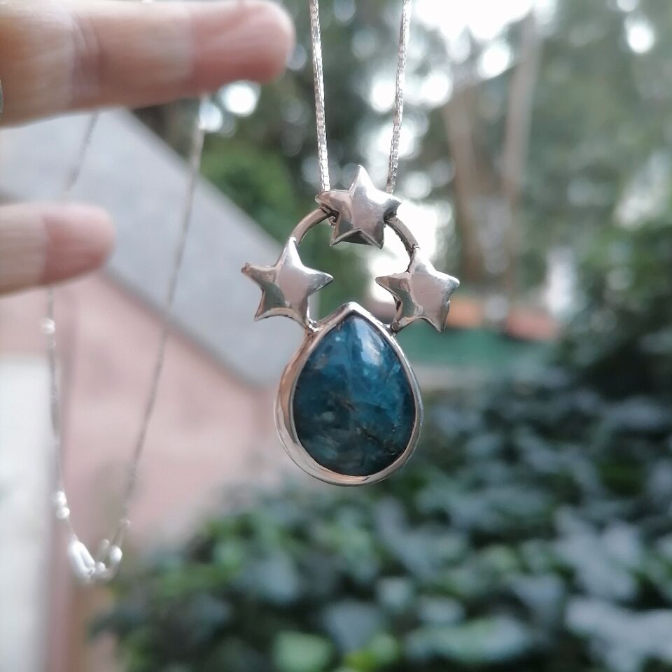 Apatite Taşlı Gümüş Yıldızlı Kolye
