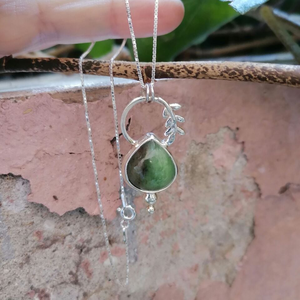 Damla Chrysoprase Taşlı Gümüş Kolye