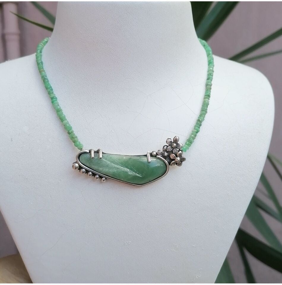 Zümrüt ve Aventurine Taşlı Gümüş Bahar Kolye