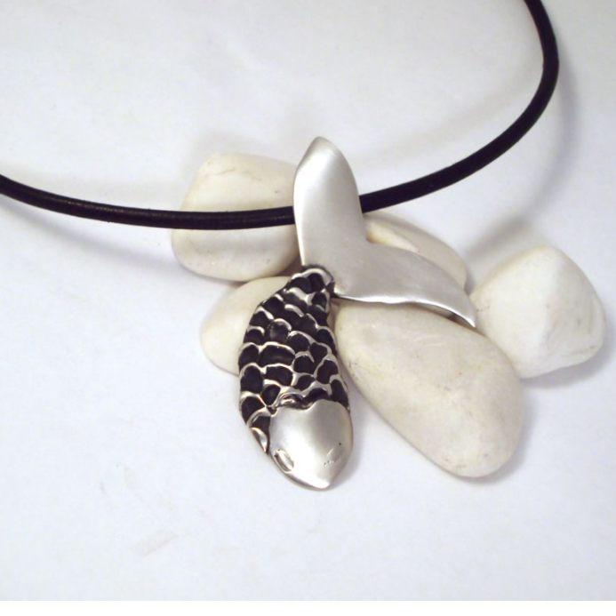 Gümüş Balık Okside Deri Kordon kolye