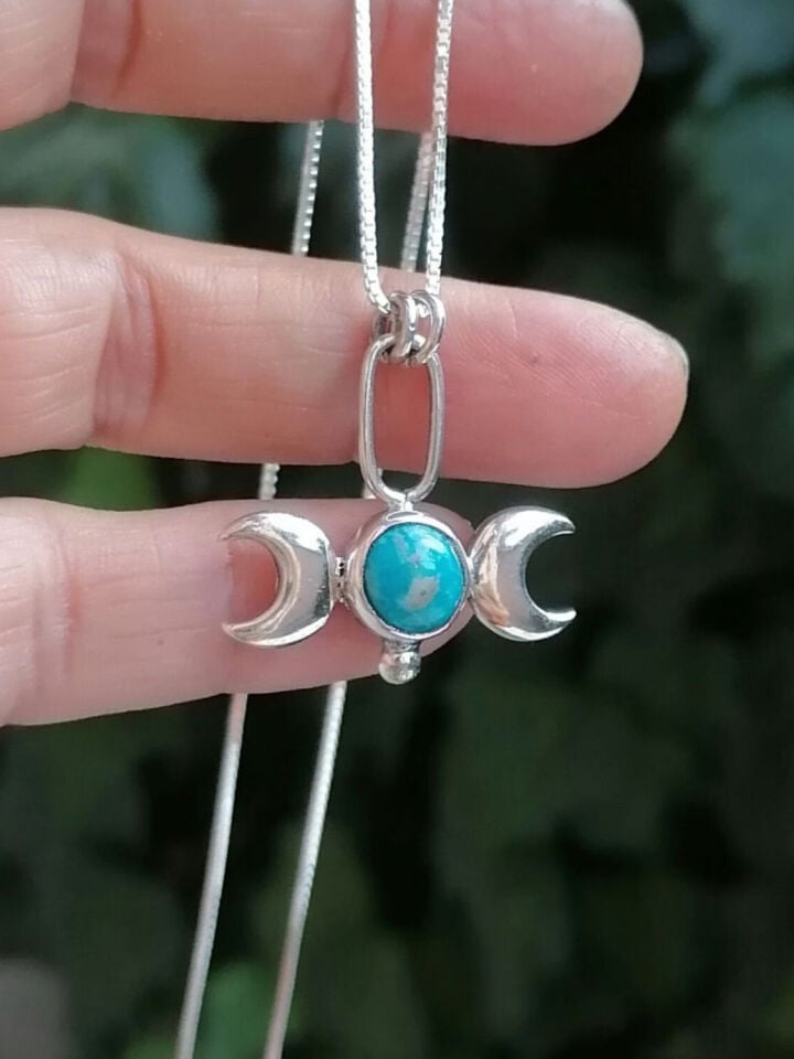 Turkuaz Taşlı Ay Kolye