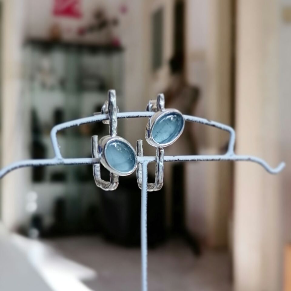 Aquamarine Taşlı Dörtgen Gümüş Küpe