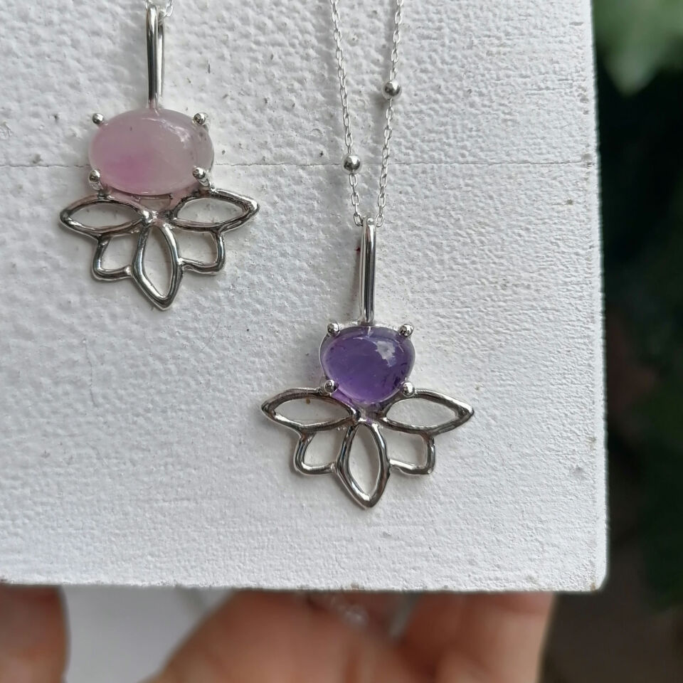 Lotus Çiçeği Ametist Gümüş Kolye
