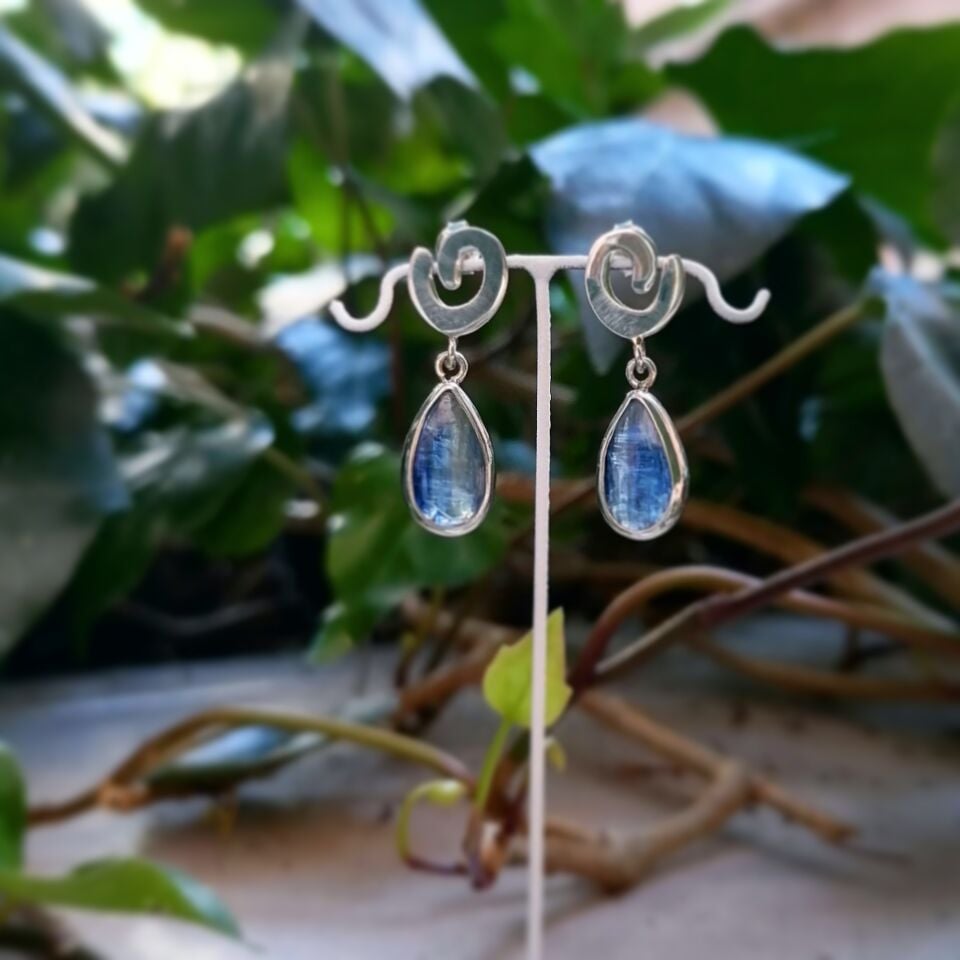 Dönence Kyanite Gümüş Küpe