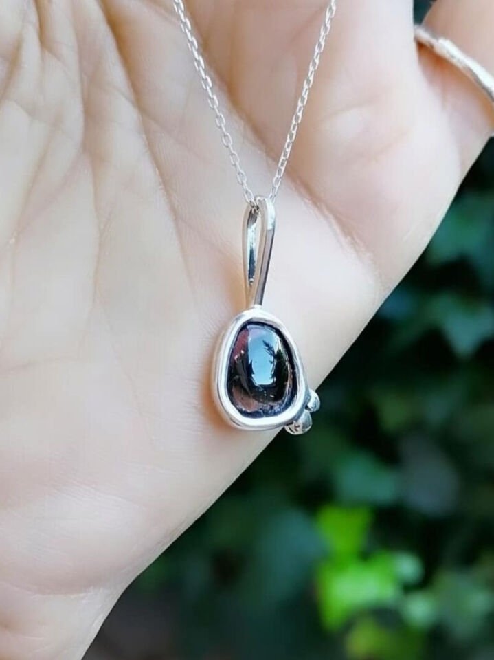 Turmalin Taşlı Çift Benek Gümüş Kolye