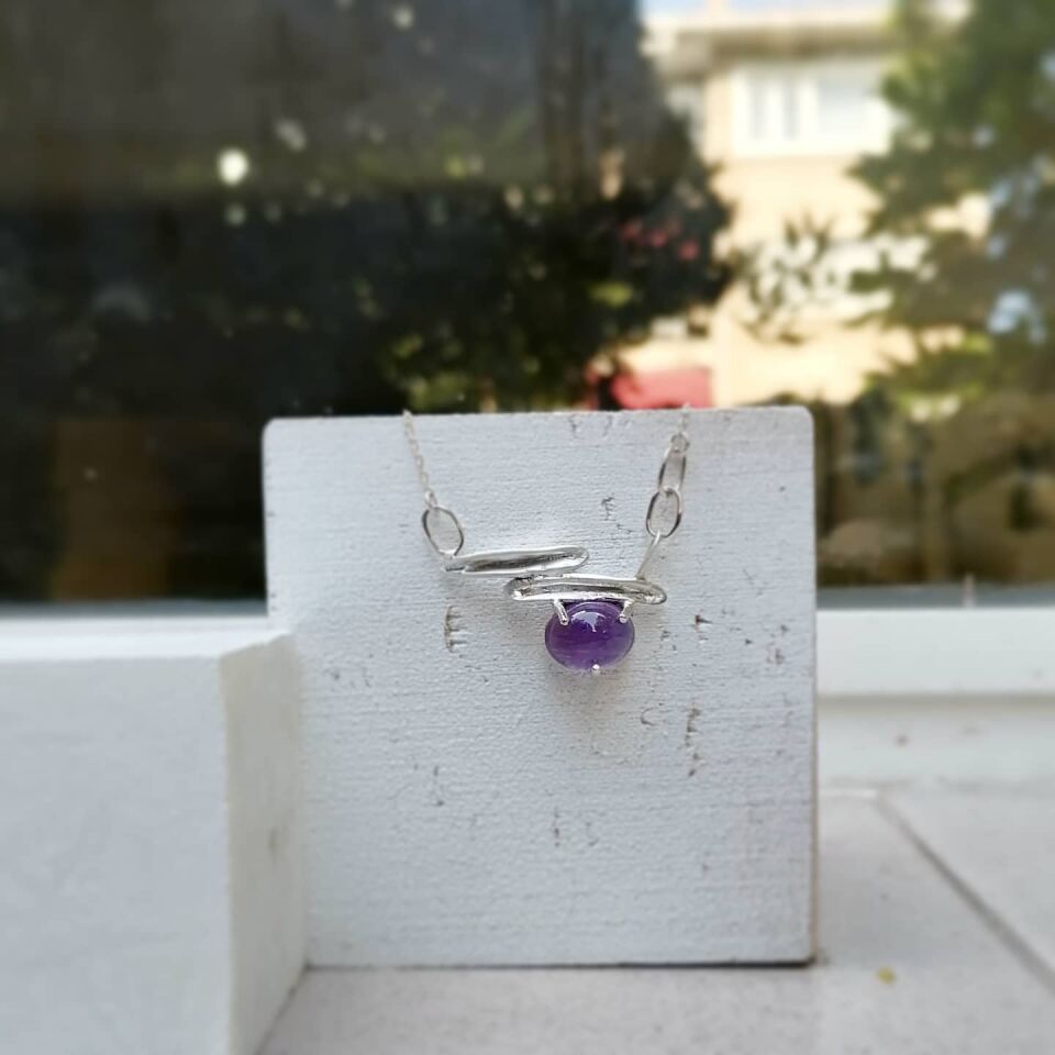 Oval Ametist Taşlı Lane Gümüş Kolye