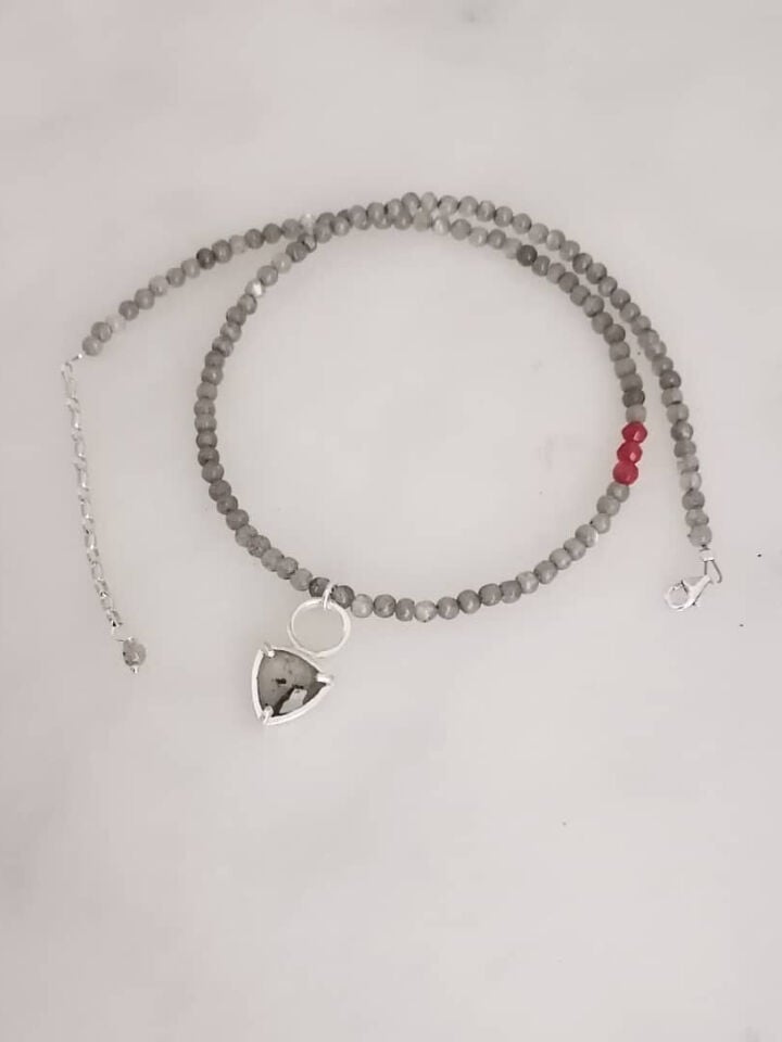 Gri Labradorit Taşlı Gümüş Kolye
