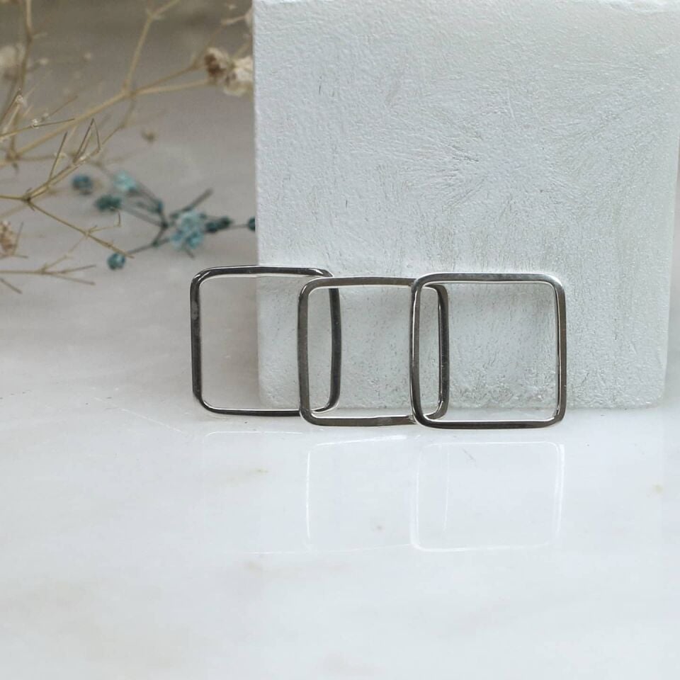 Kare Formlu Gümüş Tiny Yüzük