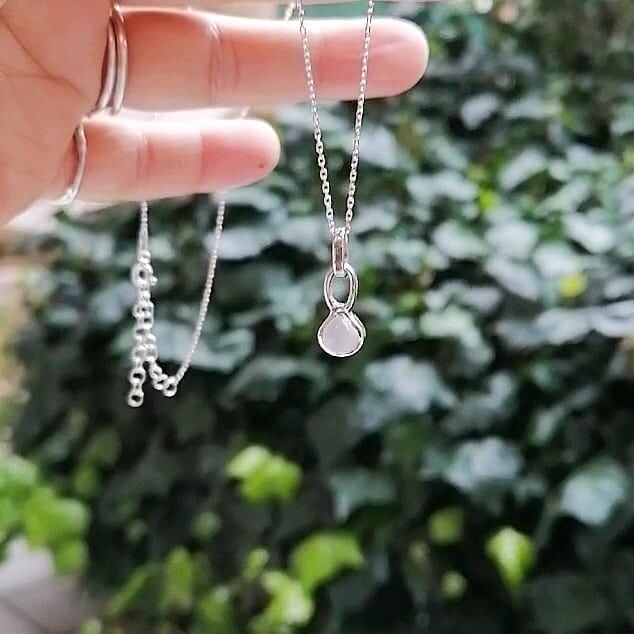 Damla Kesimli Ay Taşı Gümüş Kolye