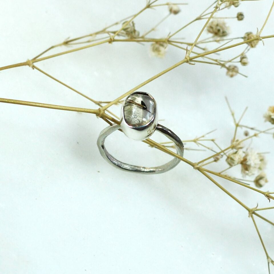 Oval Rutil Kuvars Taşlı Gümüş Yüzük