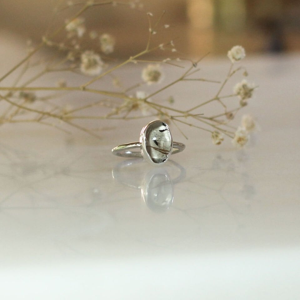 Oval Rutil Kuvars Taşlı Gümüş Yüzük