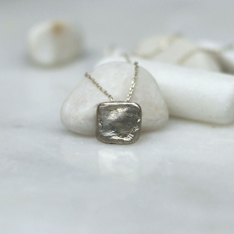 Gümüş Quadrate Kolye