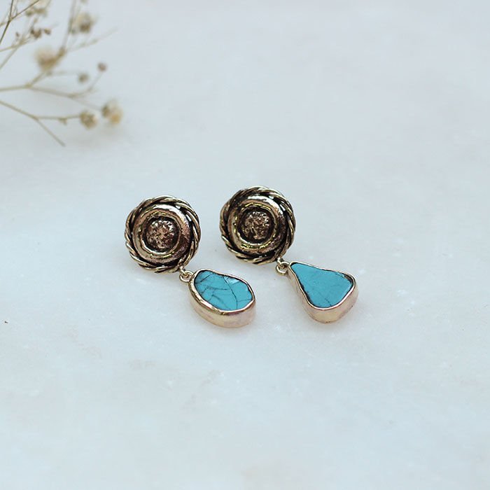 Mavi Taşlı Bronz Küpe