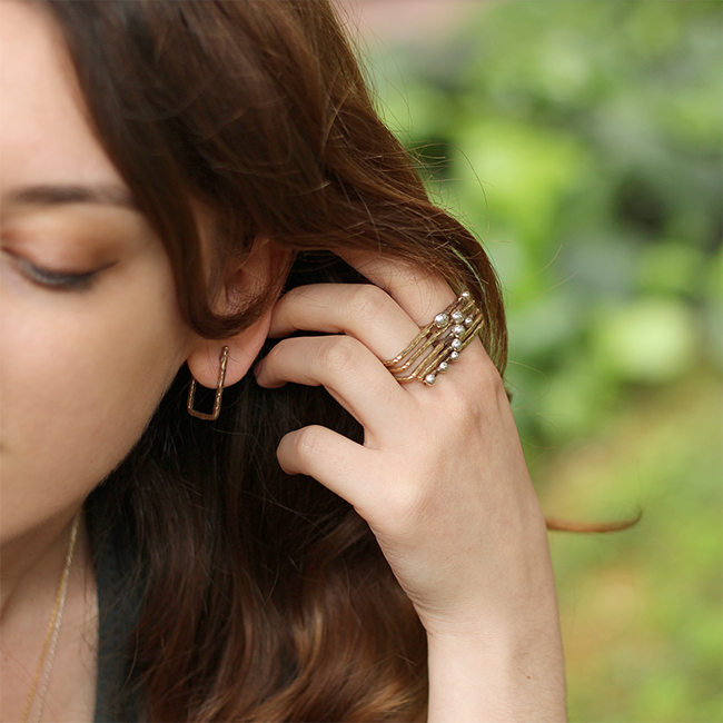 Gümüş Güverseli Köşeli Bronz Yüzük