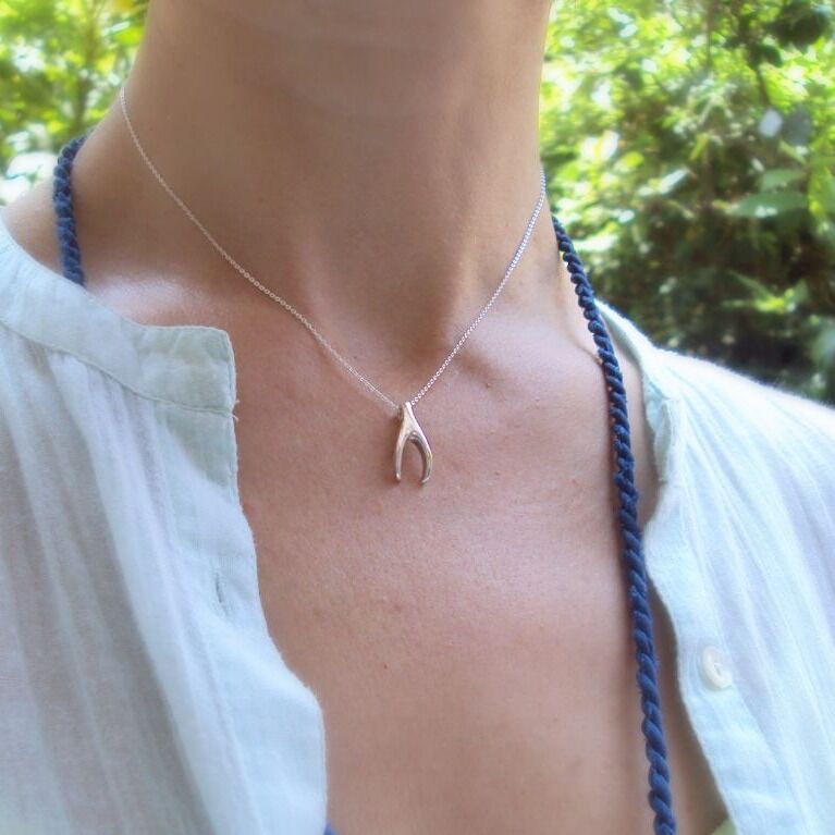 Lades Figürü Gümüş Kolye