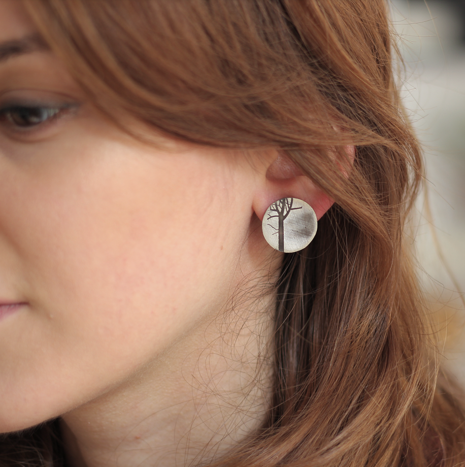 Ağaç Desenli Gümüş Daire Küpe