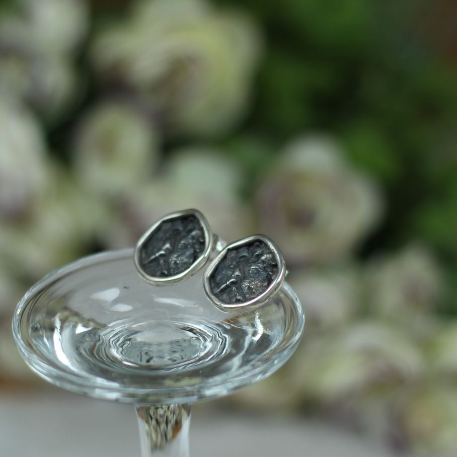 Yeryüzü Okside Gümüş Küpe