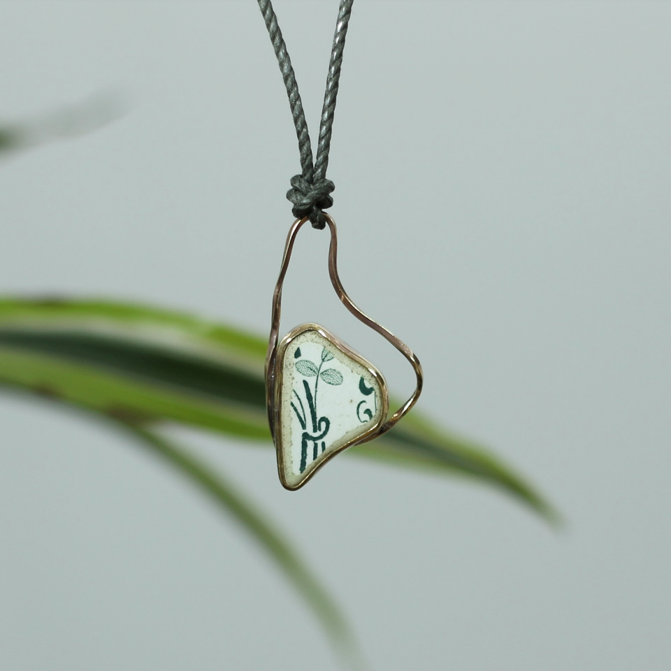 Çıtır Çiçekli Bronz Kolye