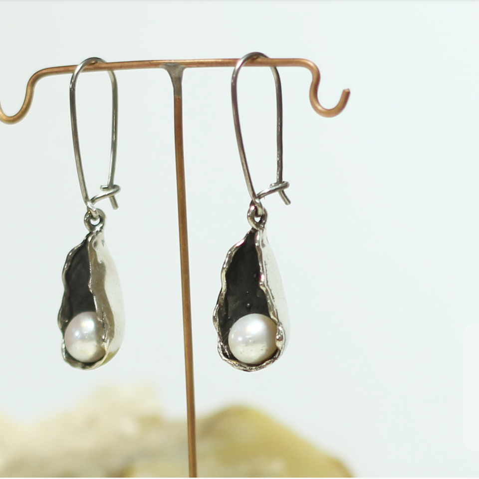 İncili İstiridye Gümüş Küpe