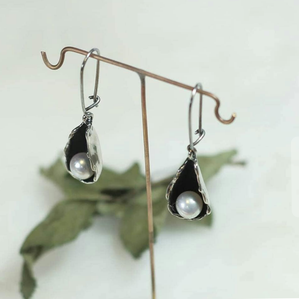 İncili İstiridye Gümüş Küpe