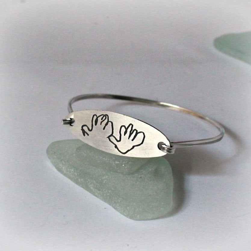 Çocuk Çizgisiyle Gümüş Anne Bilekliği